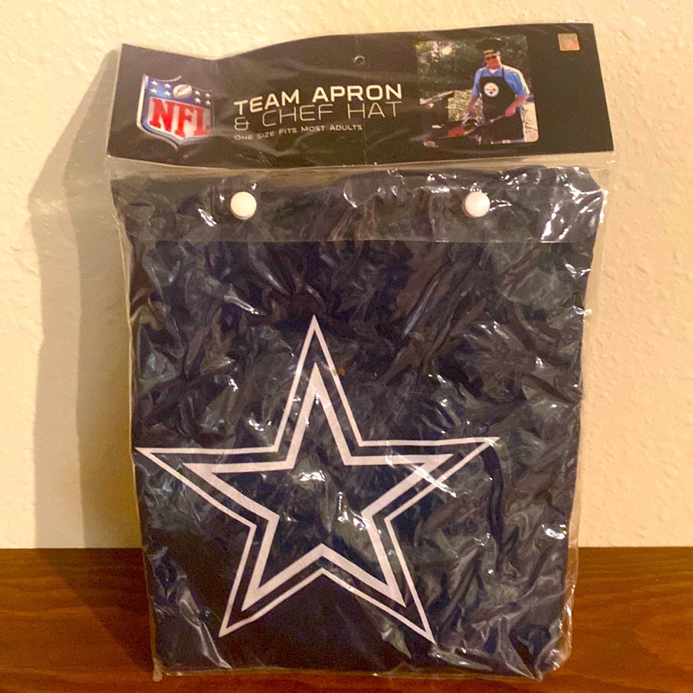 Team Apron & Chef Hat-Cowboys-Brand New